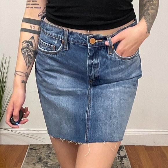 Blank NYC Raw Hem Denim Jean Skirt Medium Wash Size 27 Blue - Picture 2 of 3